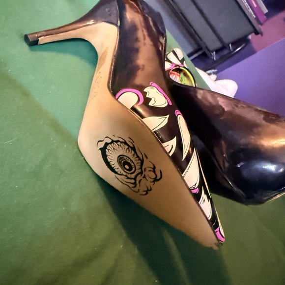 IronFist Black Monster Heels - Picture 4 of 4